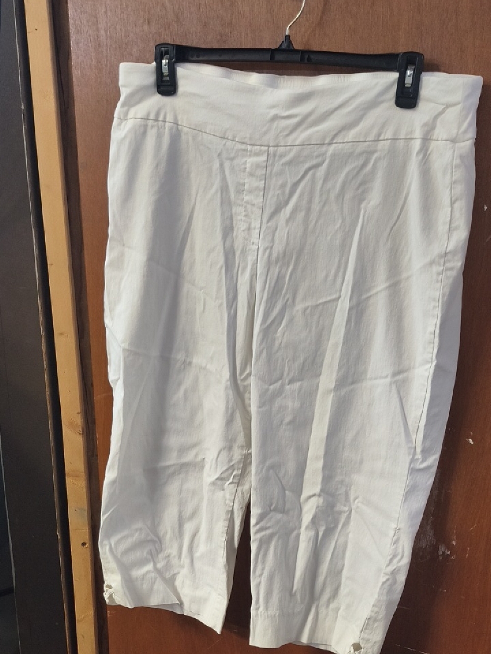 Ruby Rd. Woman White Garment Tag with Gold Accent